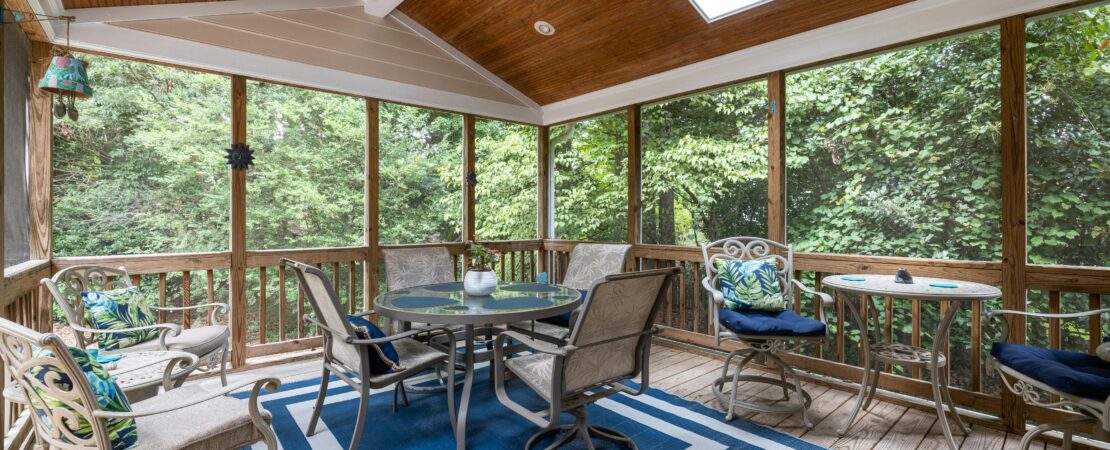 Exploring the Best Restaurants Listed on Community Goods